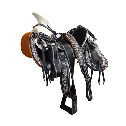 Montura Charra Cola De Pato Negra HW802